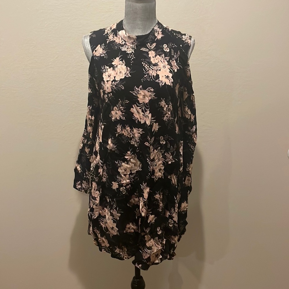 Angie Cold Shoulder Floral Dress Small